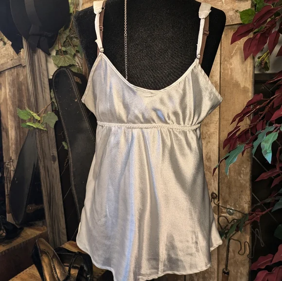 Ivory silk Cami. M - Picture 3 of 4
